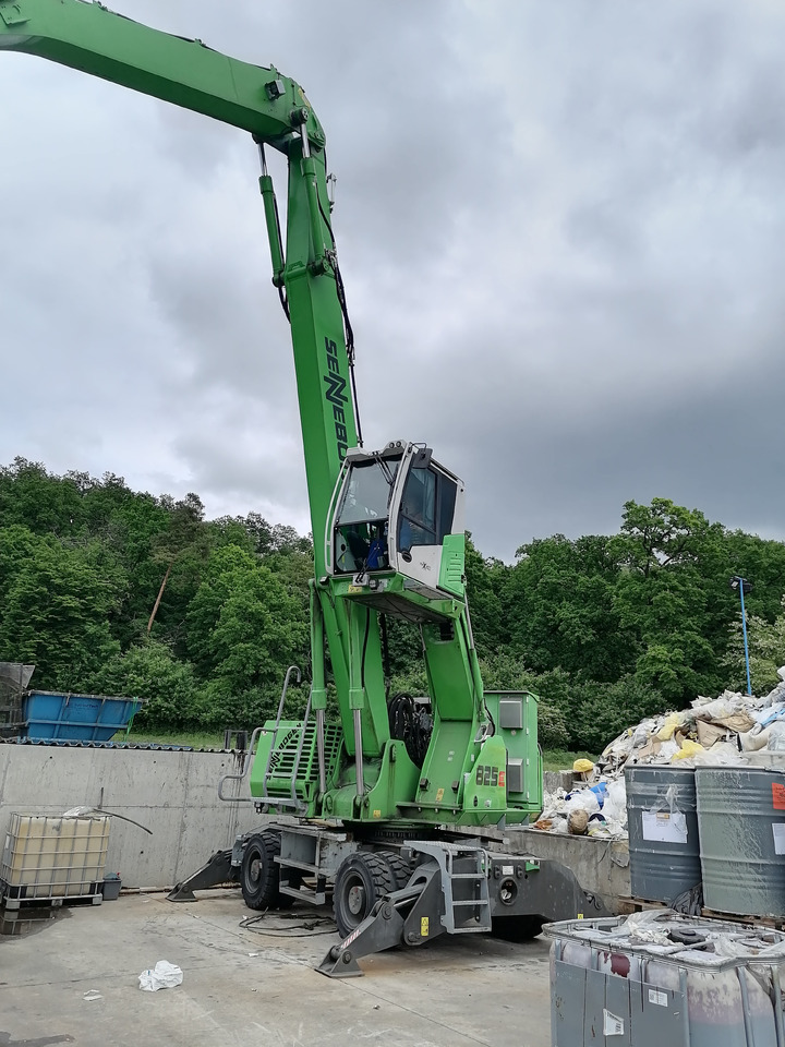 Sennebogen 825M E - Waste/ Industry handler: picture 2 Sennebogen 825M E - Waste/ Industry handler: picture 2