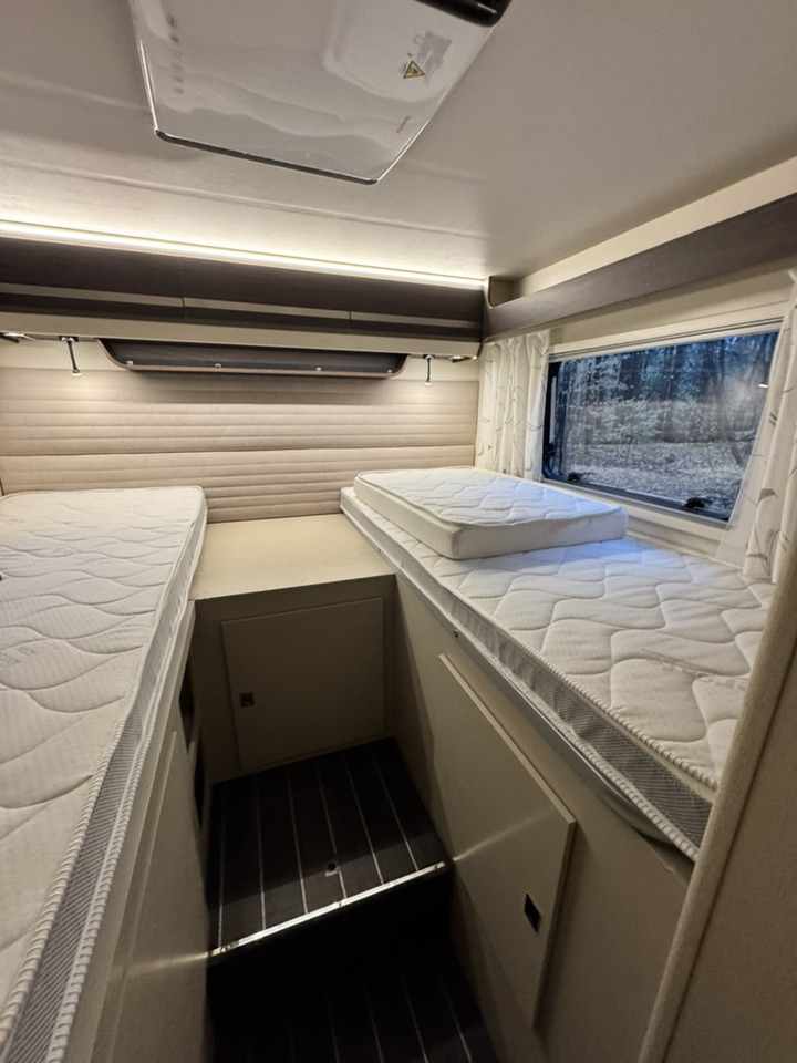 Alcove motorhome Rimor Seal 695: picture 16