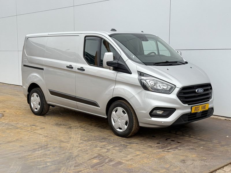Ford Transit Custom 2.0 TDCI 130PK Automaat L1H1 LED Dubbele Schuifdeuren Airco Cruise Control Camera Navigatie Stoelverwarming Parkeersensoren voor achter - Small van: picture 5 Ford Transit Custom 2.0 TDCI 130PK Automaat L1H1 LED Dubbele Schuifdeuren Airco Cruise Control Camera Navigatie Stoelverwarming Parkeersensoren voor achter - Small van: picture 5