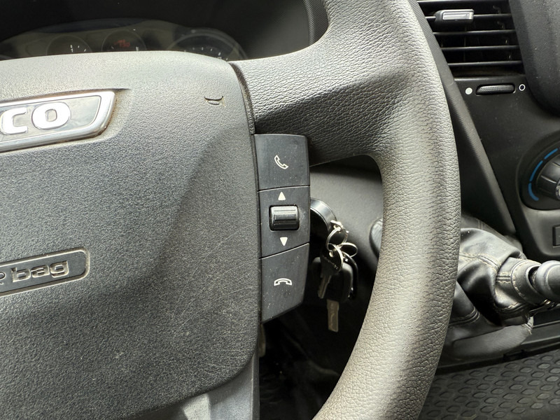 Leasing of Iveco Daily 35C12 2.3 Kipper Dubbellucht 3.5t Trekhaak Airco Cruise Control Luchtgeveerde stoel Iveco Daily 35C12 2.3 Kipper Dubbellucht 3.5t Trekhaak Airco Cruise Control Luchtgeveerde stoel: picture 17 Leasing of Iveco Daily 35C12 2.3 Kipper Dubbellucht 3.5t Trekhaak Airco Cruise Control Luchtgeveerde stoel Iveco Daily 35C12 2.3 Kipper Dubbellucht 3.5t Trekhaak Airco Cruise Control Luchtgeveerde stoel: picture 17