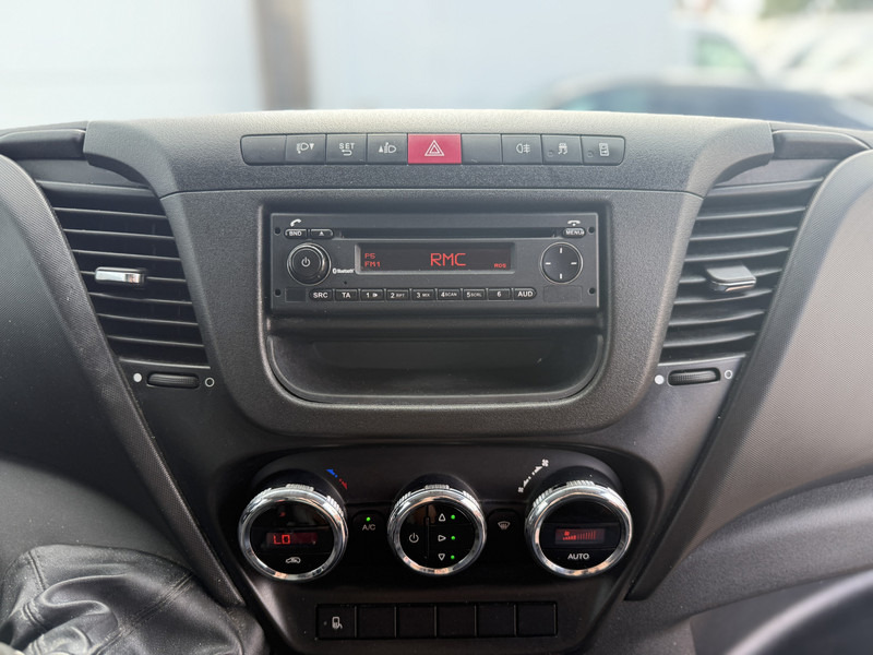 Panel van Iveco Daily 35S14 2.3 L2H2 Cruise Control Climate Control 3.5t Trekhaak Lucht geveerde stoel: picture 16