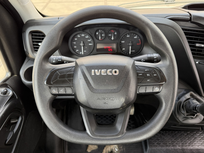 Leasing of Iveco Daily 35S14 2.3 L3H1 Open Laadbak Pritsche *Bak 425cm lang* Airco Cruise Control Standkachel Trekhaak Luchtgeveerde stoel Iveco Daily 35S14 2.3 L3H1 Open Laadbak Pritsche *Bak 425cm lang* Airco Cruise Control Standkachel Trekhaak Luchtgeveerde stoel: picture 17