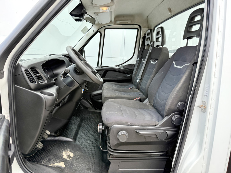 Leasing of Iveco Daily 35S14 2.3 L3H1 Open Laadbak Pritsche *Bak 425cm lang* Airco Cruise Control Standkachel Trekhaak Luchtgeveerde stoel Iveco Daily 35S14 2.3 L3H1 Open Laadbak Pritsche *Bak 425cm lang* Airco Cruise Control Standkachel Trekhaak Luchtgeveerde stoel: picture 6