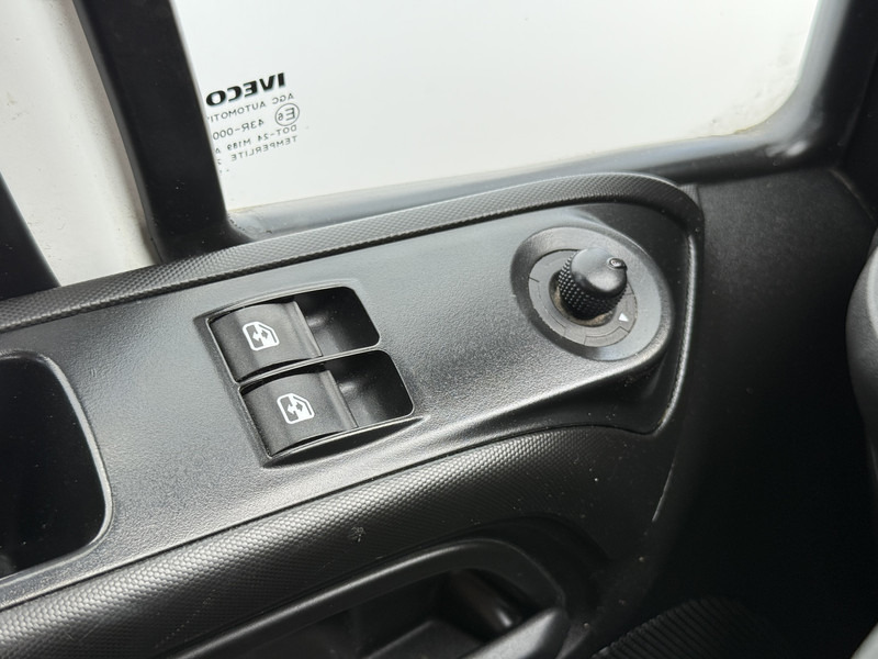 Leasing of Iveco Daily 35S14 2.3 L3H1 Open Laadbak Pritsche *Bak 425cm lang* Airco Cruise Control Standkachel Trekhaak Luchtgeveerde stoel Iveco Daily 35S14 2.3 L3H1 Open Laadbak Pritsche *Bak 425cm lang* Airco Cruise Control Standkachel Trekhaak Luchtgeveerde stoel: picture 20