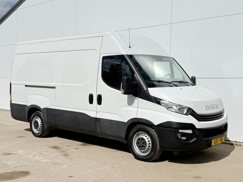 Iveco Daily 35S14 L2H2 Luchtvering Trekhaak Cruise Control Climate Control Lucht Geveerde Bestuurdersstoel - Panel van: picture 4 Iveco Daily 35S14 L2H2 Luchtvering Trekhaak Cruise Control Climate Control Lucht Geveerde Bestuurdersstoel - Panel van: picture 4