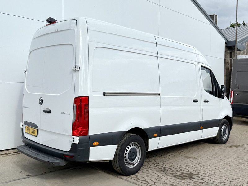 Mercedes-Benz Sprinter 315 1.9 CDI L2H2 Climate Control Cruise Control Carplay Camera Parkeersensoren voor achter - Panel van: picture 3 Mercedes-Benz Sprinter 315 1.9 CDI L2H2 Climate Control Cruise Control Carplay Camera Parkeersensoren voor achter - Panel van: picture 3
