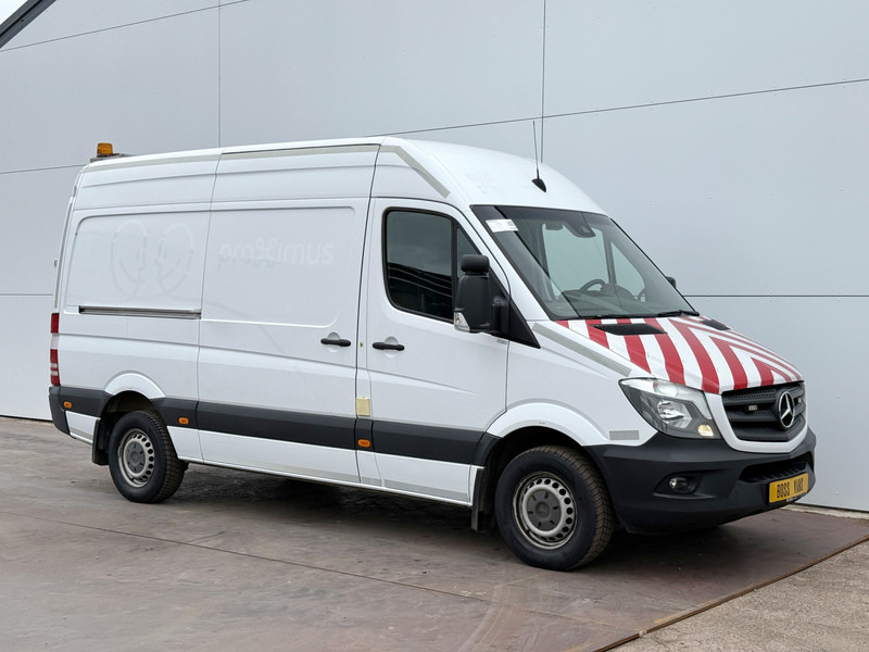 Mercedes-Benz Sprinter 316 2.2 CDI L2H2 Airco Achteruitrijcamera Trekhaak Lucht geveerde stoel - Panel van: picture 4 Mercedes-Benz Sprinter 316 2.2 CDI L2H2 Airco Achteruitrijcamera Trekhaak Lucht geveerde stoel - Panel van: picture 4