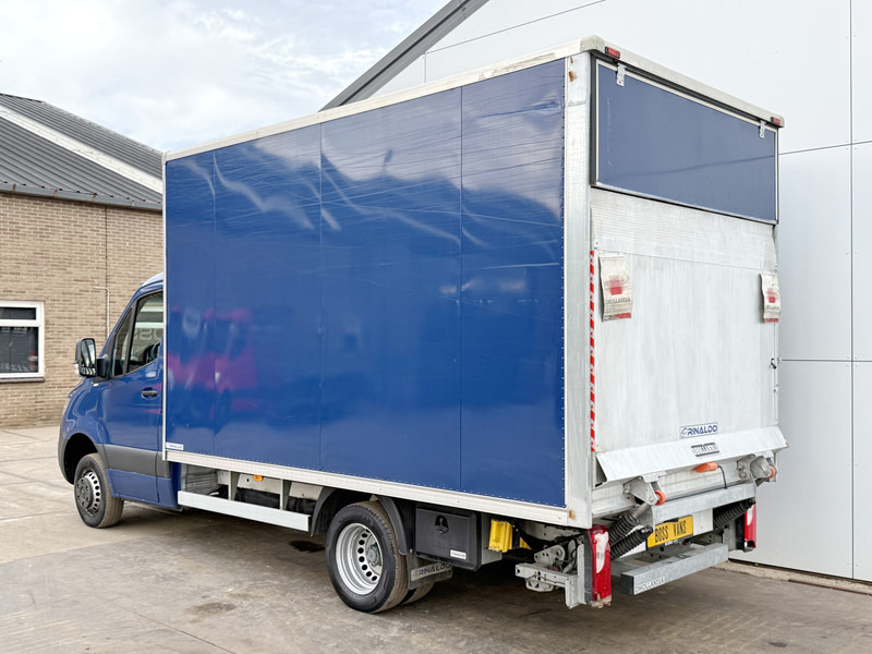 Mercedes-Benz Sprinter 417 1.9 CDI Laadklep 1000kg Dubbellucht Climate Control Carplay - Box van: picture 2 Mercedes-Benz Sprinter 417 1.9 CDI Laadklep 1000kg Dubbellucht Climate Control Carplay - Box van: picture 2
