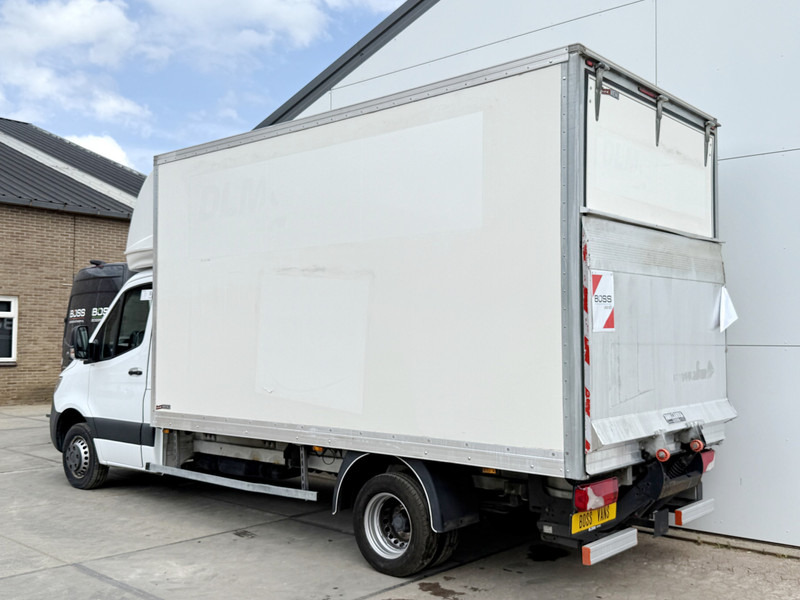 Mercedes-Benz Sprinter 514 2.2 CDI Dubbellucht Laadklep Airco Cruise Control Bakwagen Meubelbak Koffer - Box van: picture 2 Mercedes-Benz Sprinter 514 2.2 CDI Dubbellucht Laadklep Airco Cruise Control Bakwagen Meubelbak Koffer - Box van: picture 2