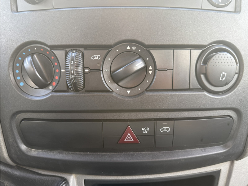 Tipper van, Combi van Mercedes-Benz Sprinter 514 2.2 CDI Kipper Open Laadbak Dubbele Cabine Dubbellucht 3.5t trekhaak Cruise Control Benne Tipper DOKA: picture 17 Tipper van, Combi van Mercedes-Benz Sprinter 514 2.2 CDI Kipper Open Laadbak Dubbele Cabine Dubbellucht 3.5t trekhaak Cruise Control Benne Tipper DOKA: picture 17