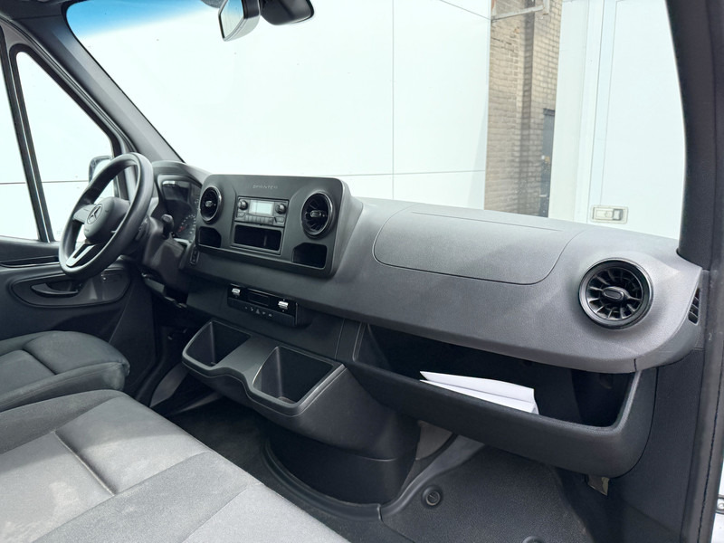 Leasing of Mercedes-Benz eSprinter 312 - Binnenkort verwacht! L2H2 100% Elektrisch 55kWh 168km WLTP 80kw Snelladen Climate Control Camera Stoelverwarming Mercedes-Benz eSprinter 312 - Binnenkort verwacht! L2H2 100% Elektrisch 55kWh 168km WLTP 80kw Snelladen Climate Control Camera Stoelverwarming: picture 9