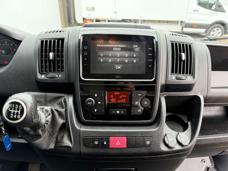 Small van Opel Movano 2.2 HDI 140PK L2H2 Climate Control Cruise Control Parkeersensoren: picture 15