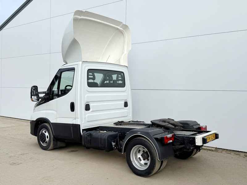 Iveco Daily 40C16 Automaat BE-Trekker BE Trekker BE Combi B-E Dubbellucht Airco Cruise - Tractor unit: picture 2 Iveco Daily 40C16 Automaat BE-Trekker BE Trekker BE Combi B-E Dubbellucht Airco Cruise - Tractor unit: picture 2