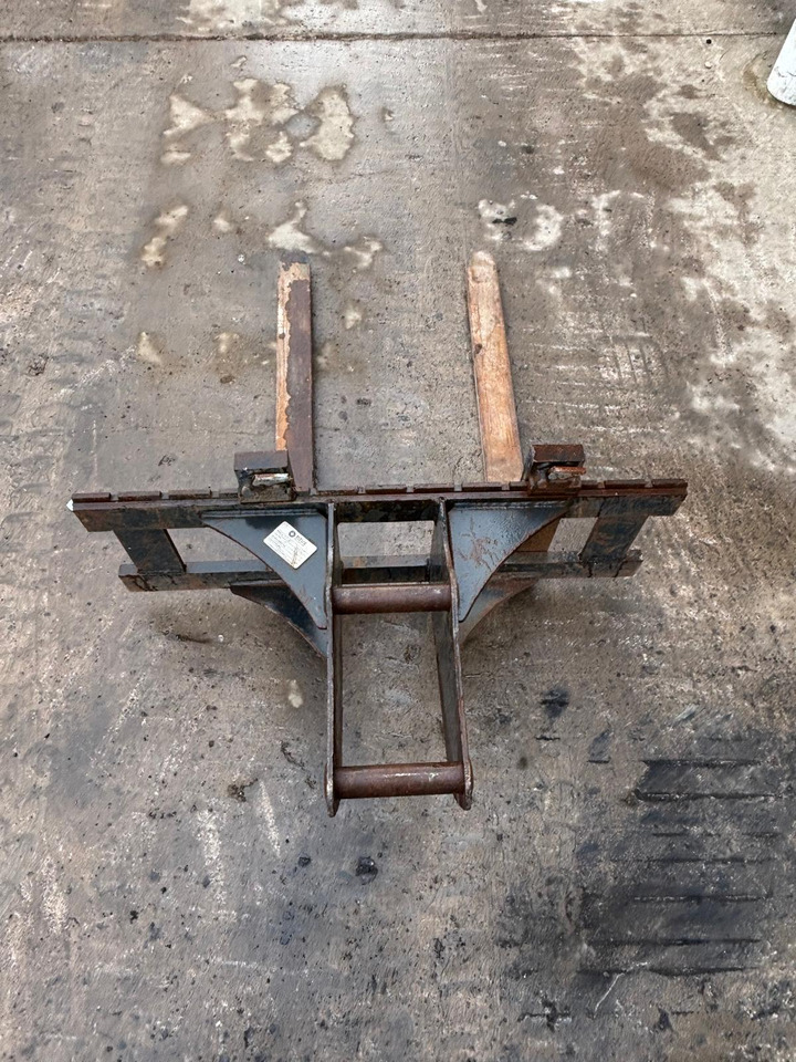 Titus Pallet Forks - Attachment for Construction machinery: picture 5 Titus Pallet Forks - Attachment for Construction machinery: picture 5