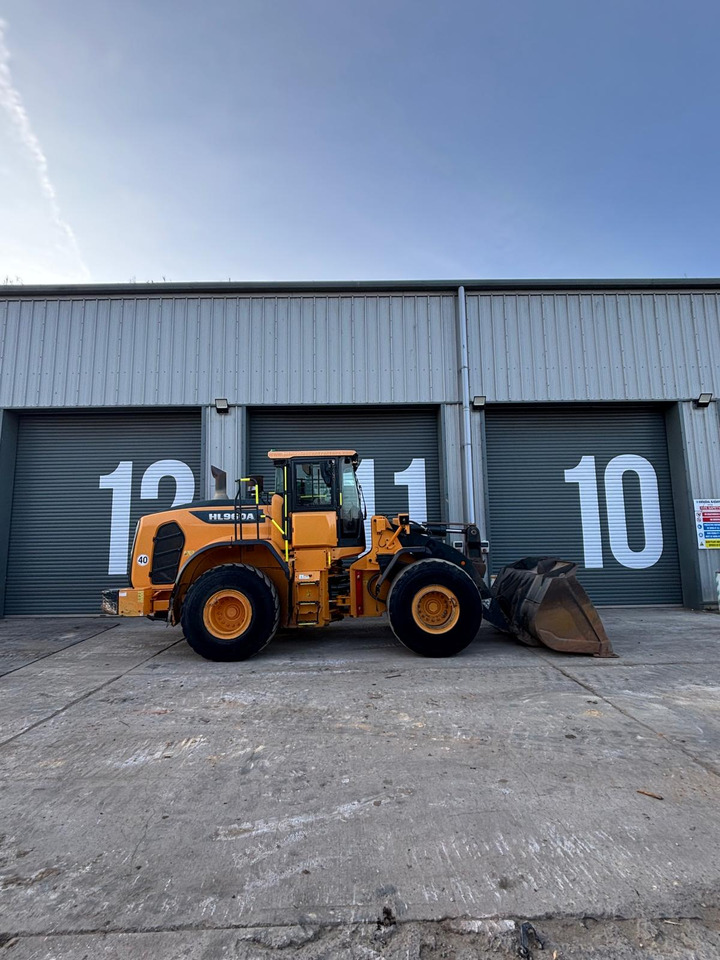 Wheel loader Hyundai HL960A: picture 6