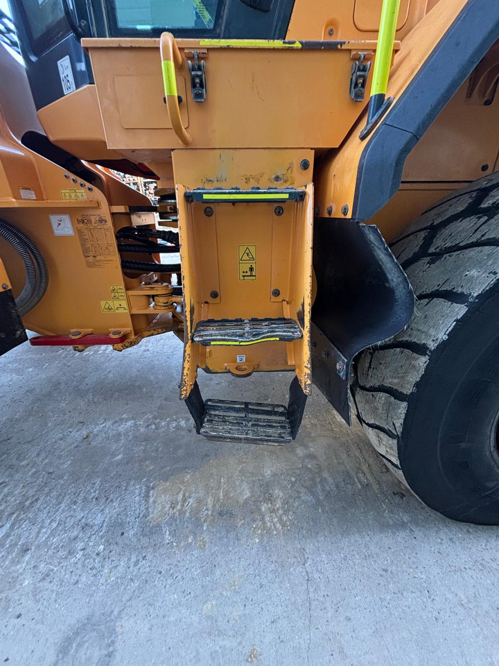 Wheel loader Hyundai HL960A: picture 19
