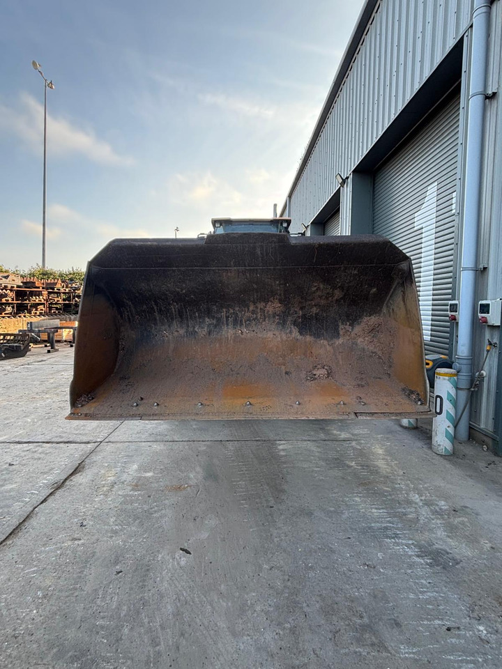 Wheel loader Hyundai HL960A: picture 11