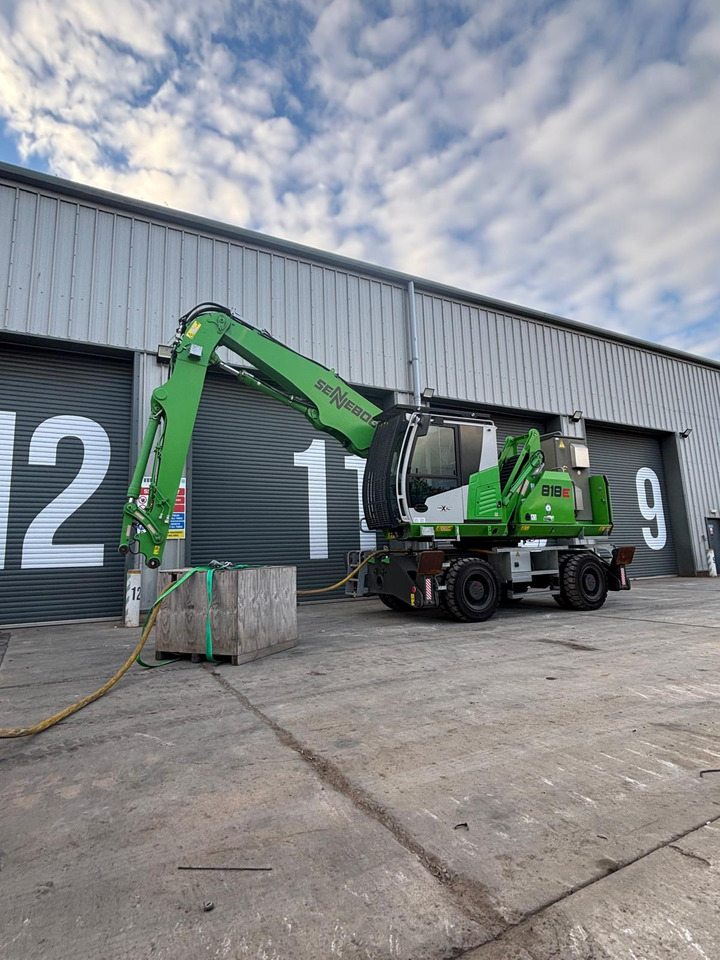 Waste/ Industry handler Sennebogen 818 Electric: picture 1