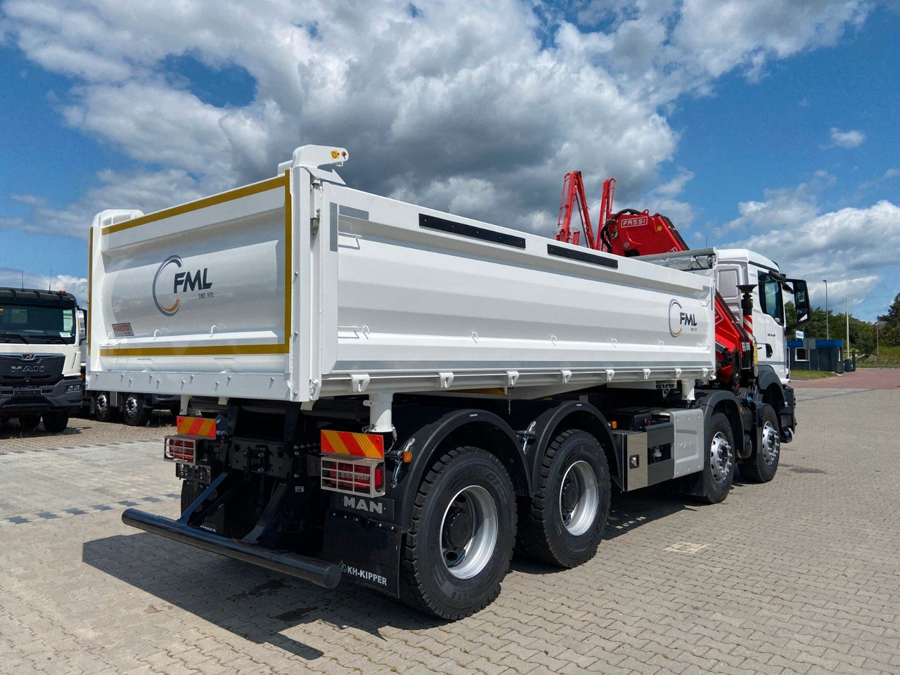 MAN TGS 35.440 DREISEITENKIPPER MIT FASSI F275.026 - Tipper, Crane truck: picture 5 MAN TGS 35.440 DREISEITENKIPPER MIT FASSI F275.026 - Tipper, Crane truck: picture 5