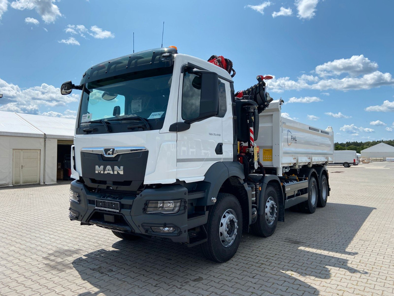 MAN TGS 35.440 DREISEITENKIPPER MIT FASSI F275.026 - Tipper, Crane truck: picture 3 MAN TGS 35.440 DREISEITENKIPPER MIT FASSI F275.026 - Tipper, Crane truck: picture 3