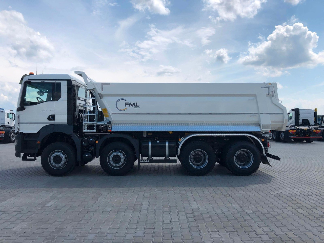 MAN TGS 41.520 GSR 8x4/8x6/8x8 FML KIPPER - Tipper: picture 4 MAN TGS 41.520 GSR 8x4/8x6/8x8 FML KIPPER - Tipper: picture 4