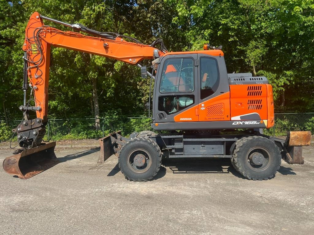 Doosan DX 165 W-5 - Wheel excavator: picture 2 Doosan DX 165 W-5 - Wheel excavator: picture 2