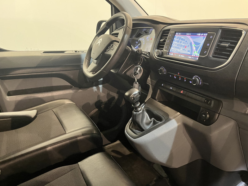 Citroën Jumpy 2.0 BlueHDI L2 120 PK / Euro 6 / Airco / Cruise Control / CarPlay / PDC / Navigatie / 3-Zits - Small van: picture 3 Citroën Jumpy 2.0 BlueHDI L2 120 PK / Euro 6 / Airco / Cruise Control / CarPlay / PDC / Navigatie / 3-Zits - Small van: picture 3