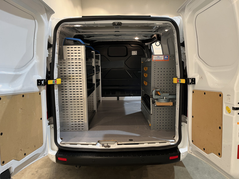 Ford Transit Custom 340 1.0 EcoBoost L1H1 PHEV Trend Automaat / Euro 6 / Servicebus / Sortimo Inrichting / Airco / Cruise Control / Camera / CarPlay / 3-Zits / 30.000 KM !! - Small van: picture 4 Ford Transit Custom 340 1.0 EcoBoost L1H1 PHEV Trend Automaat / Euro 6 / Servicebus / Sortimo Inrichting / Airco / Cruise Control / Camera / CarPlay / 3-Zits / 30.000 KM !! - Small van: picture 4