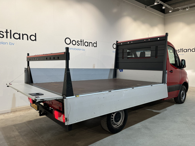 Mercedes-Benz Sprinter 317 CDI L2 RWD Automaat Open Laadbak / Euro 6 / Trekhaak 3500 KG / Airco / Cruise Control / CarPlay / Navigatie / 64.150 KM !! / BPM VRIJ !! - Flatbed van: picture 2 Mercedes-Benz Sprinter 317 CDI L2 RWD Automaat Open Laadbak / Euro 6 / Trekhaak 3500 KG / Airco / Cruise Control / CarPlay / Navigatie / 64.150 KM !! / BPM VRIJ !! - Flatbed van: picture 2