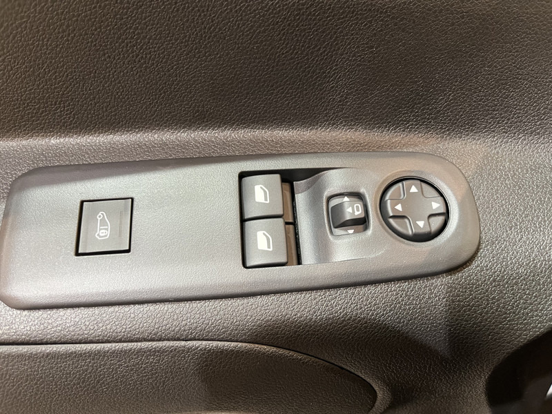 Small van, Electric van Toyota PROACE CITY Electric Live 50 kWh / 100% elektrisch !! / CCS Snellader / Airco / Cruise Control / CarPlay / Navigatie / Camera / 6.200 KM !! Z.G.A.N. / BPM VRIJ !!: picture 13