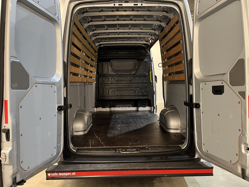 Volkswagen Crafter 2.0 TDI L3H3 / Euro 6 / Airco / Cruise Control / 3-Zits / 67.200 KM !! / BPM VRIJ !! - Small van: picture 4 Volkswagen Crafter 2.0 TDI L3H3 / Euro 6 / Airco / Cruise Control / 3-Zits / 67.200 KM !! / BPM VRIJ !! - Small van: picture 4