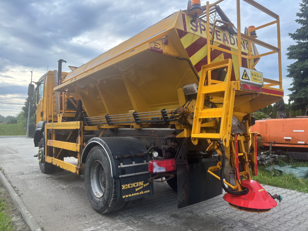 MAN TGM 18.250 4X4BB GRITTER/SPREADER/PLOUGH - Snow removal vehicle: picture 3 MAN TGM 18.250 4X4BB GRITTER/SPREADER/PLOUGH - Snow removal vehicle: picture 3