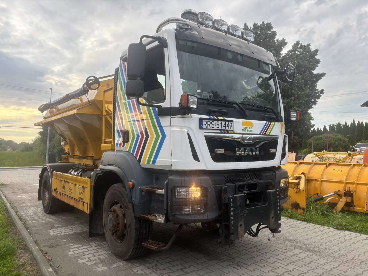 MAN TGM 18.290 4X4 BB GRITTER/SPREADER/PLOUGH - Snow removal vehicle: picture 3 MAN TGM 18.290 4X4 BB GRITTER/SPREADER/PLOUGH - Snow removal vehicle: picture 3