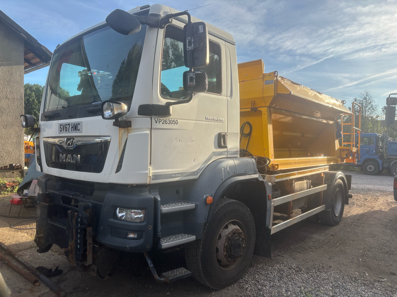 MAN TGM 18.290 4x4BB SPREADER/GRITTER/Plough - Snow removal vehicle: picture 1 MAN TGM 18.290 4x4BB SPREADER/GRITTER/Plough - Snow removal vehicle: picture 1