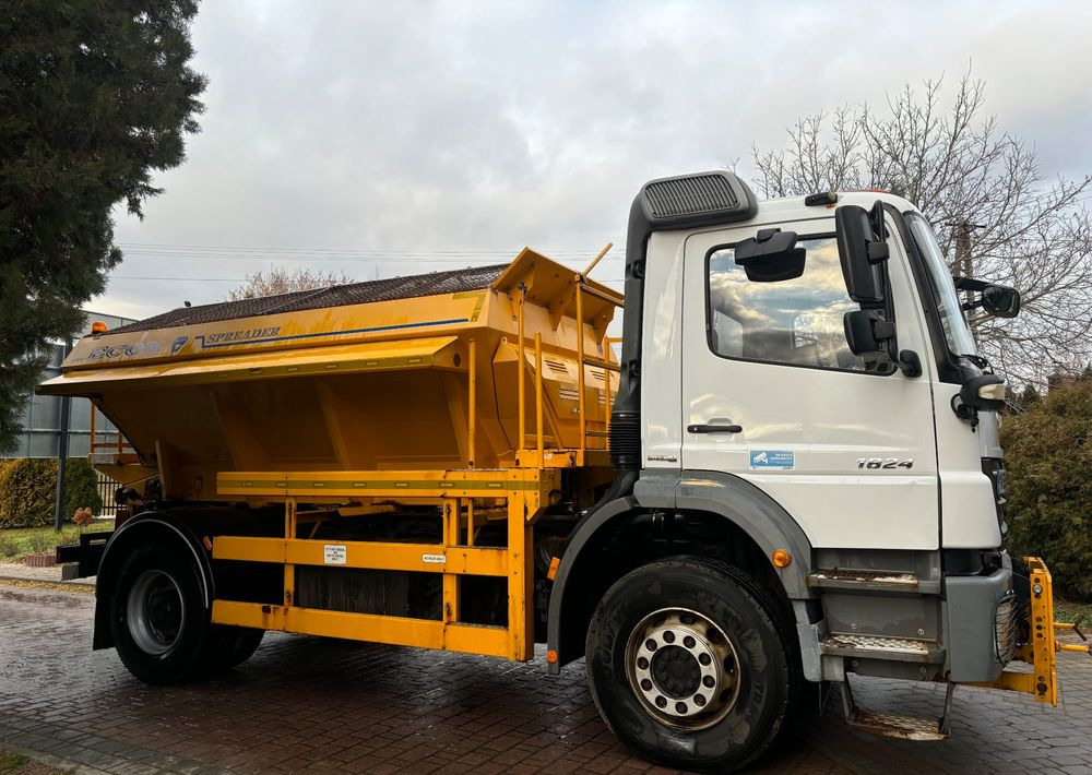 Mercedes-Benz Axor 4x2 piaskarka solarka econ schmidt 1824 e5 - Snow removal vehicle: picture 4 Mercedes-Benz Axor 4x2 piaskarka solarka econ schmidt 1824 e5 - Snow removal vehicle: picture 4