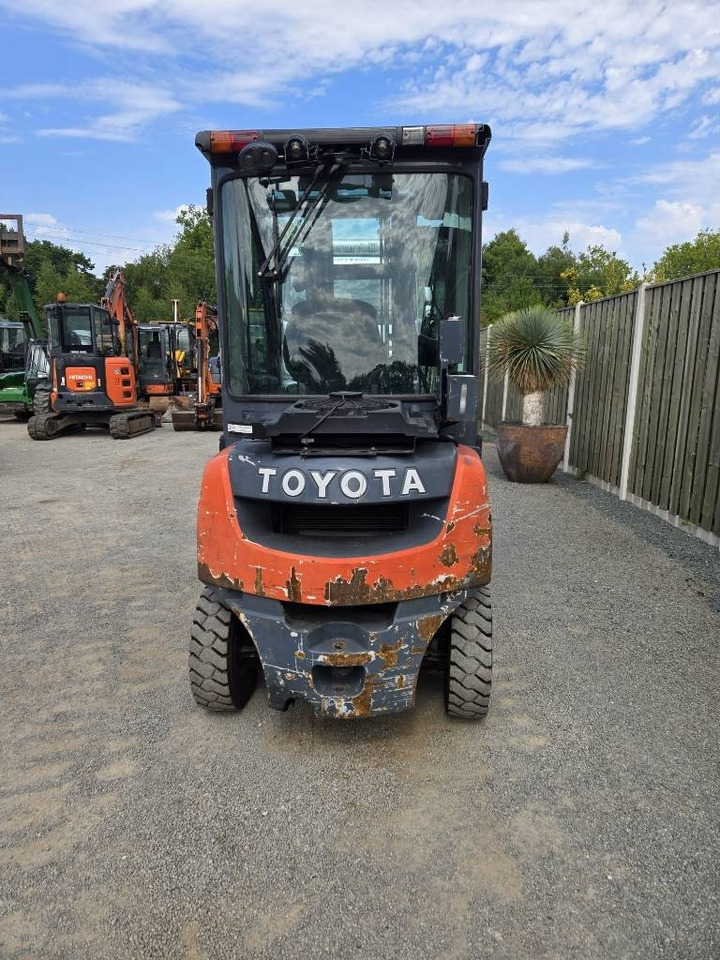 Toyota 8 FD 20  - Diesel forklift: picture 3 Toyota 8 FD 20  - Diesel forklift: picture 3