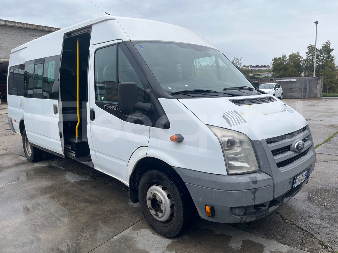 Ford Transit - Minibus, Passenger van: picture 1 Ford Transit - Minibus, Passenger van: picture 1