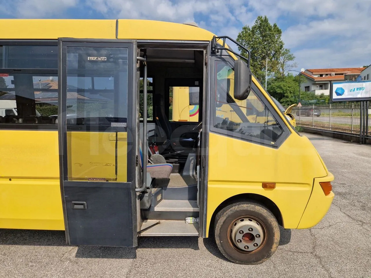 School bus Iveco Cacciamali: picture 15