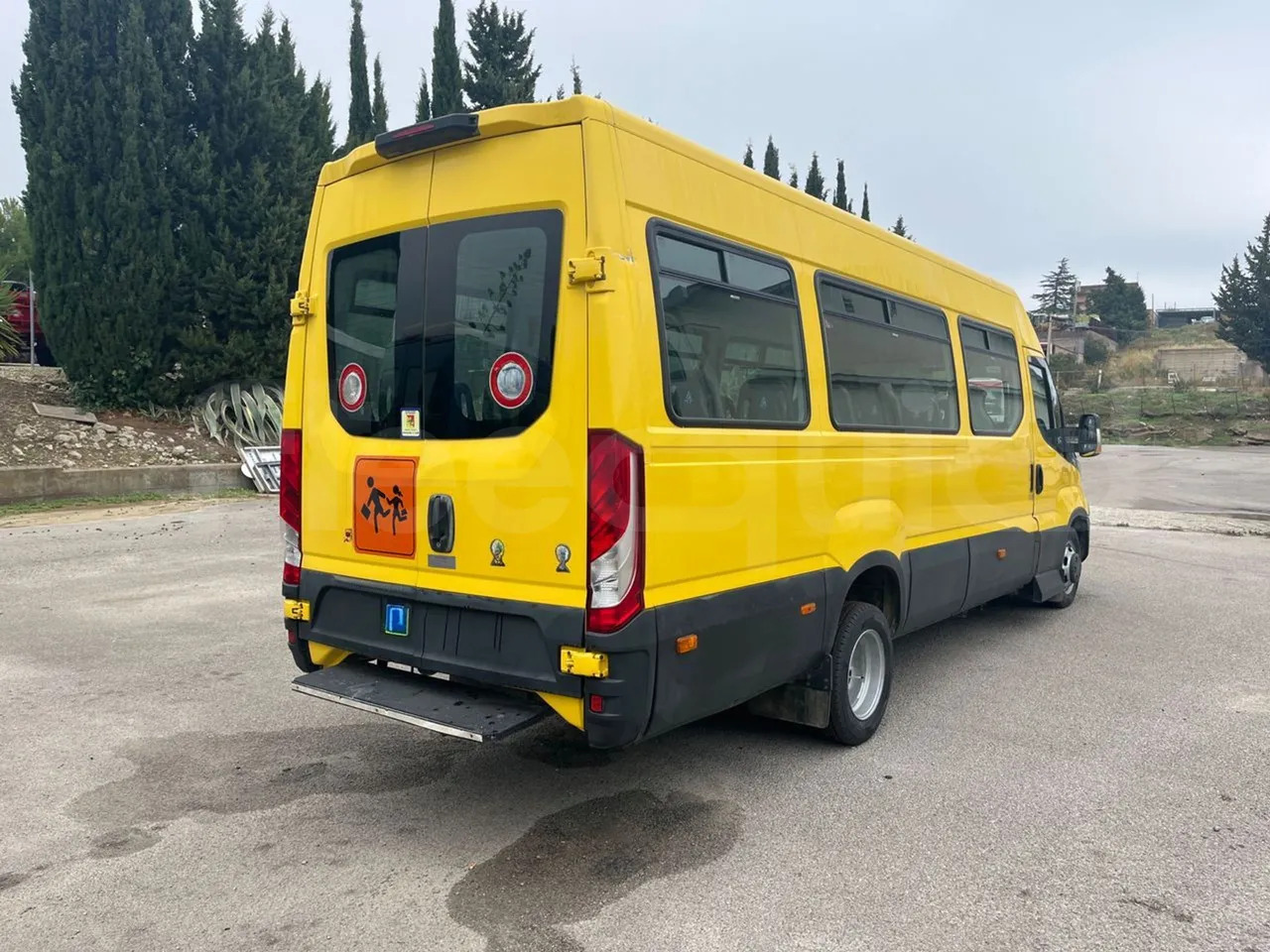 School bus Iveco Daily: picture 10 School bus Iveco Daily: picture 10