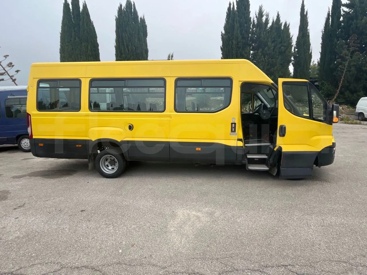 School bus Iveco Daily: picture 13 School bus Iveco Daily: picture 13