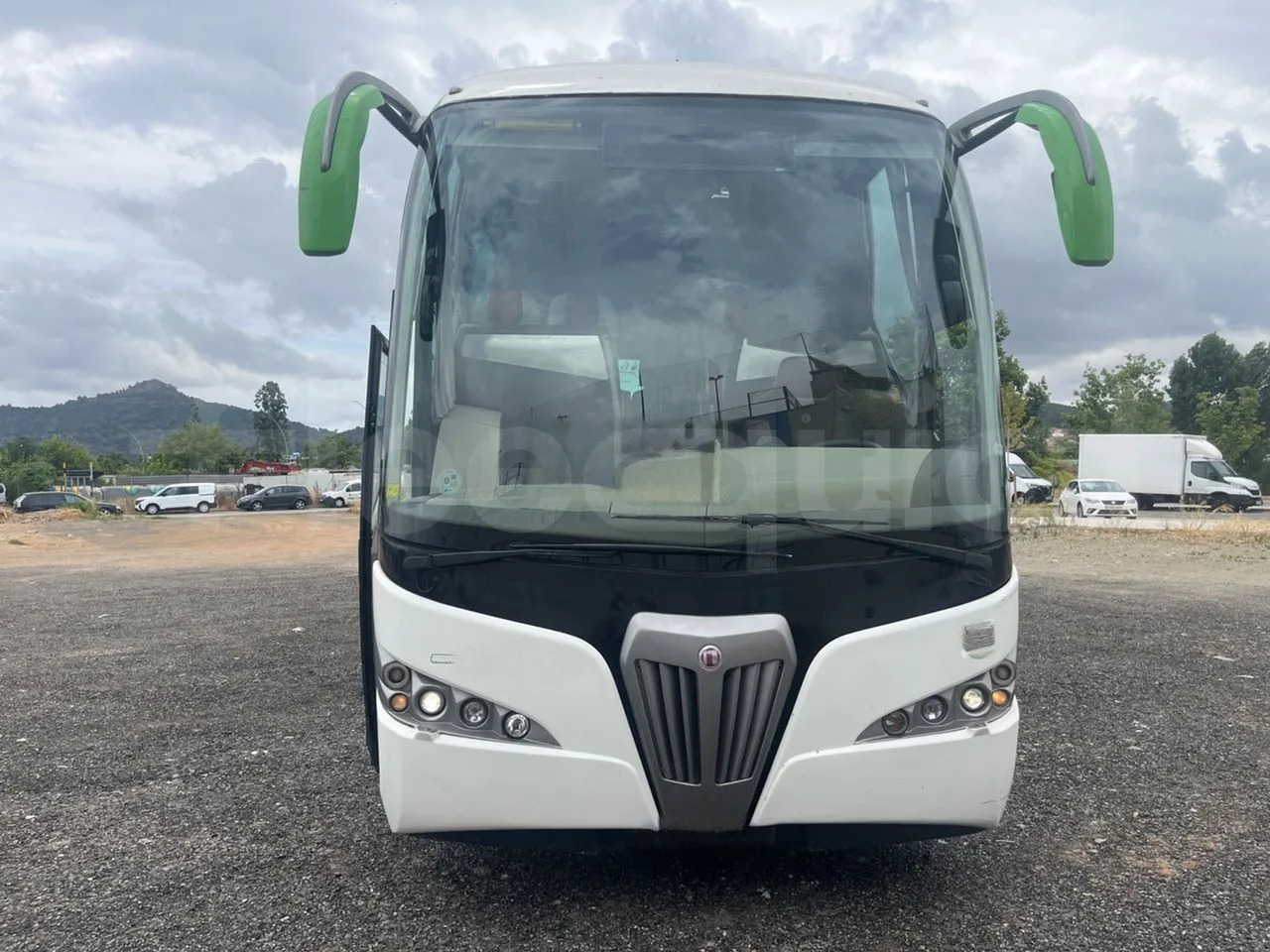 Man TITANIUM - Coach: picture 2 Man TITANIUM - Coach: picture 2