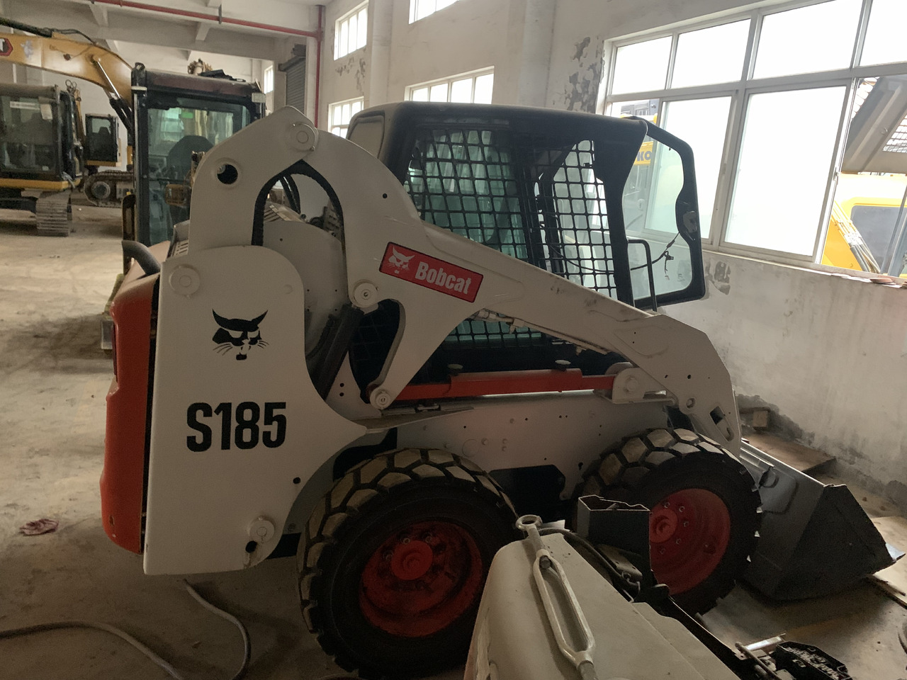 BOBCAT S185 - Skid steer loader: picture 5 BOBCAT S185 - Skid steer loader: picture 5