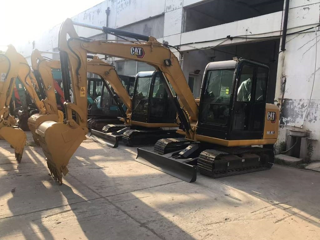 CAT 305.5E2 - Crawler excavator: picture 3 CAT 305.5E2 - Crawler excavator: picture 3