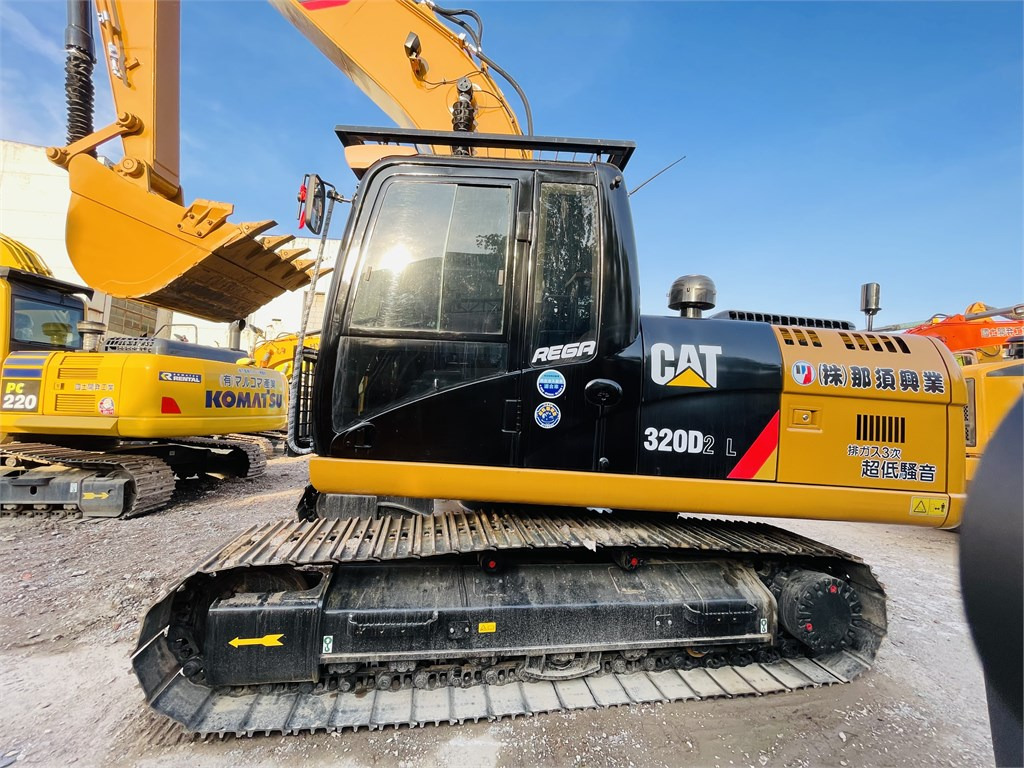 CAT 320D2 L - Excavator: picture 4 CAT 320D2 L - Excavator: picture 4