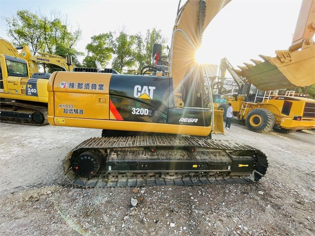CAT 320D2L - Crawler excavator: picture 5 CAT 320D2L - Crawler excavator: picture 5