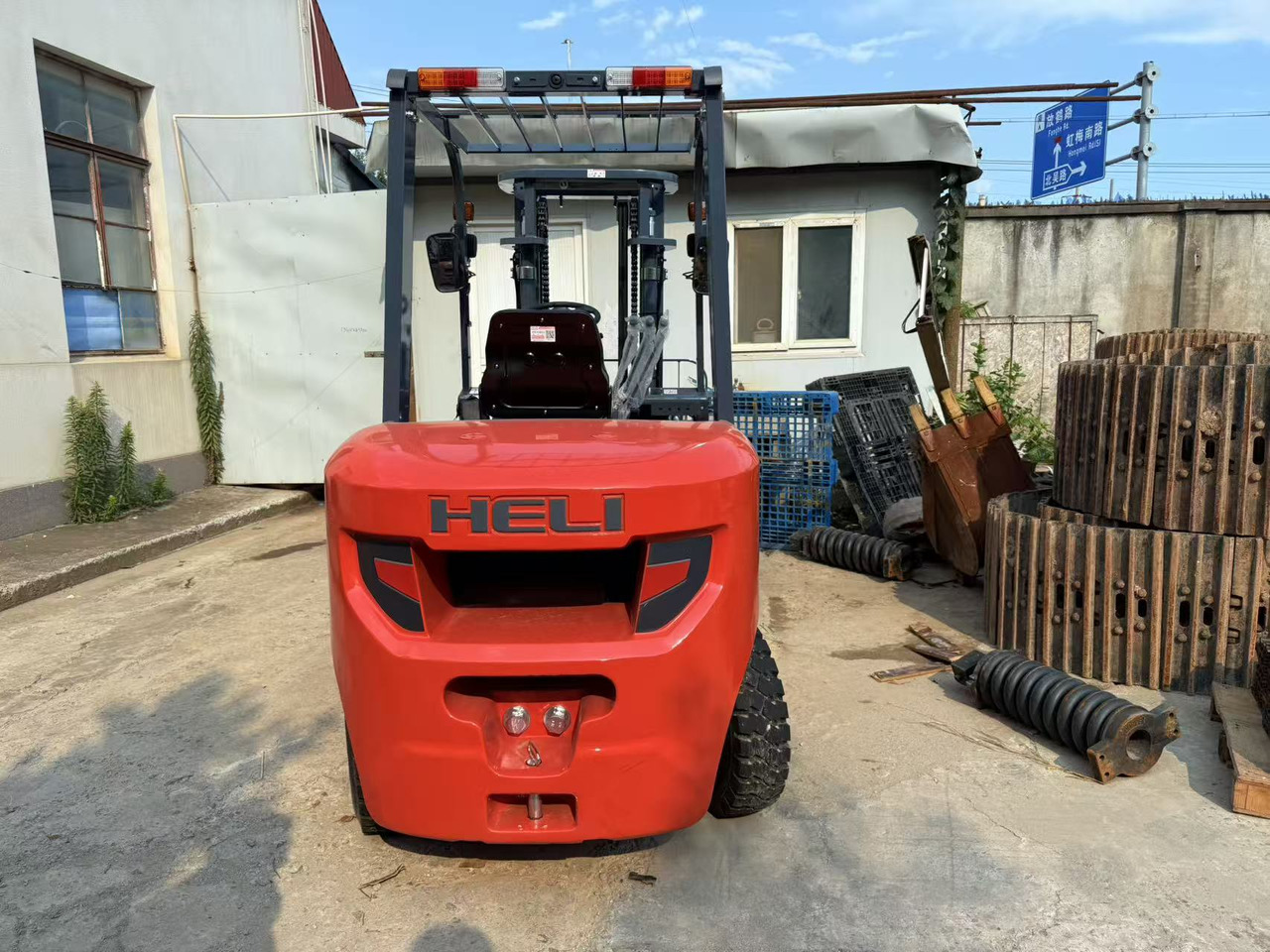 Heli CPC35 - Diesel forklift: picture 2 Heli CPC35 - Diesel forklift: picture 2