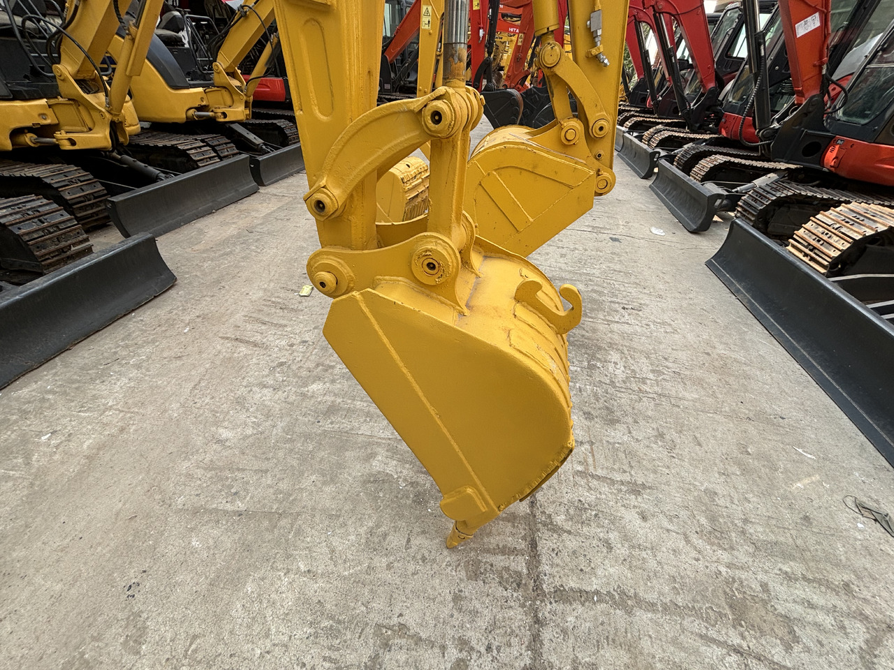 KOMATSU PC35MR - Mini excavator: picture 2 KOMATSU PC35MR - Mini excavator: picture 2