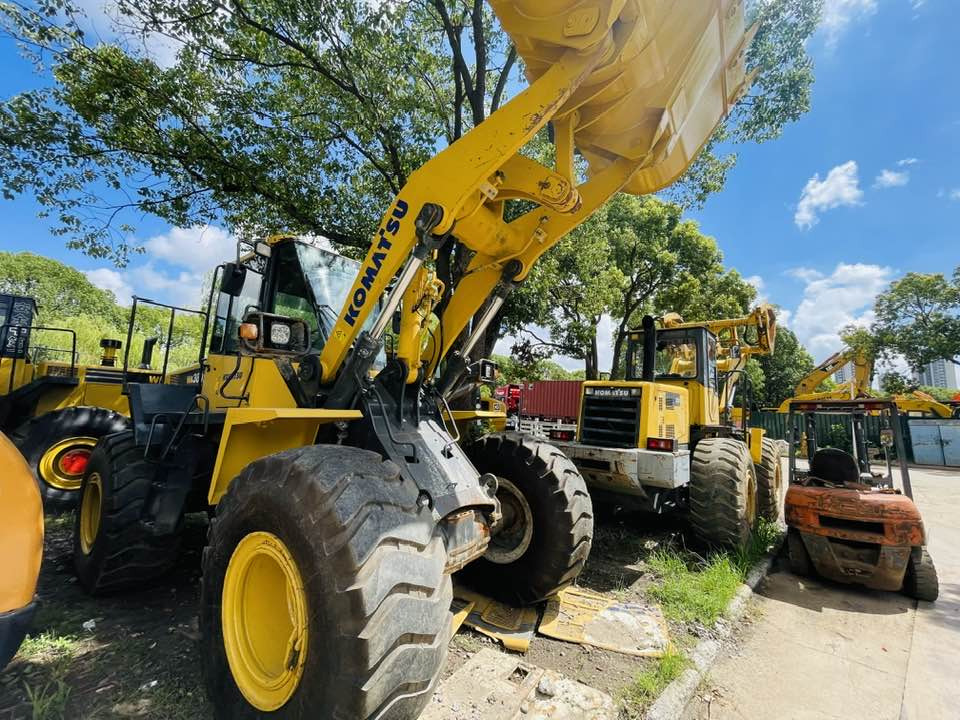 Komatsu WA380-8 - Wheel loader: picture 1 Komatsu WA380-8 - Wheel loader: picture 1