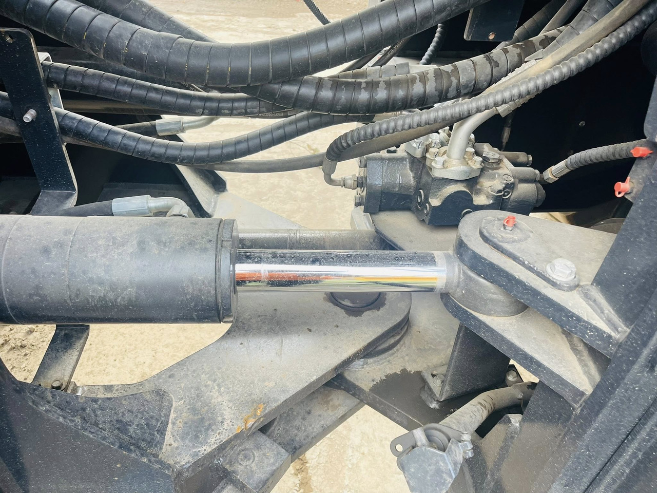 Wheel loader LiuGong 856H: picture 15