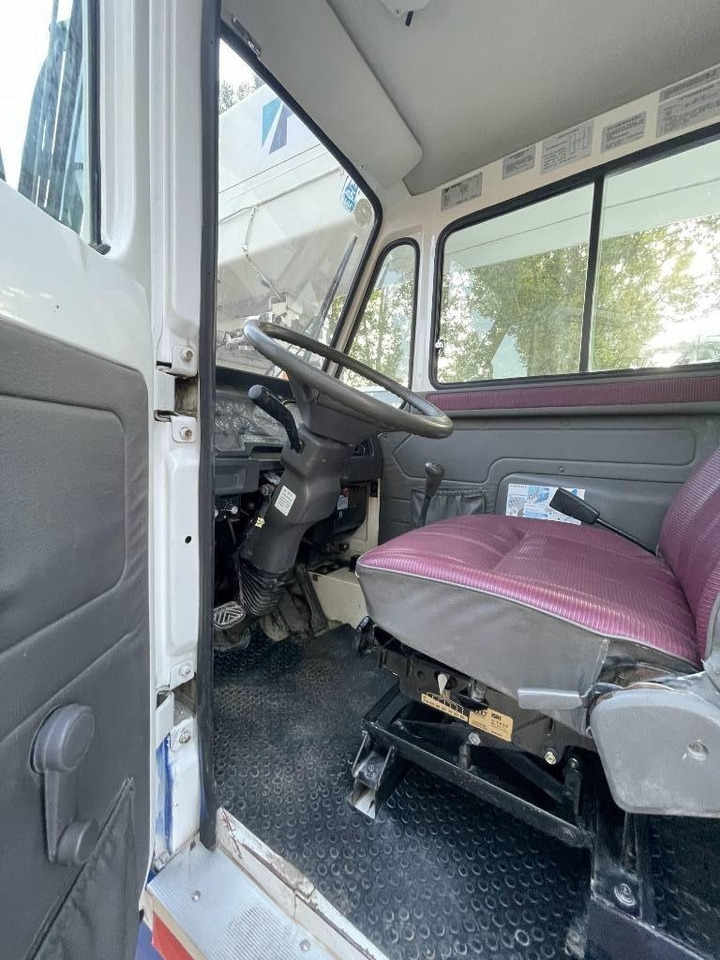 All terrain crane Tadano GT550: picture 10